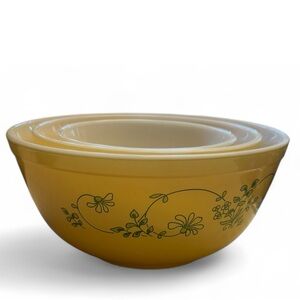 Vintage Pyrex "Shenandoah" Nesting Mixing Bowls Set of 3 Yellow #'s 401 402 403